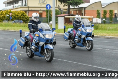 Bmw R850RT II serie
Polizia di Stato
Polizia Stradale
POLIZIA G1046
POLIZIA G1069
Parole chiave: Bmw R850RT_IIserie POLIZIAG1046 POLIZIAG1069 Giro_D_Italia_2021