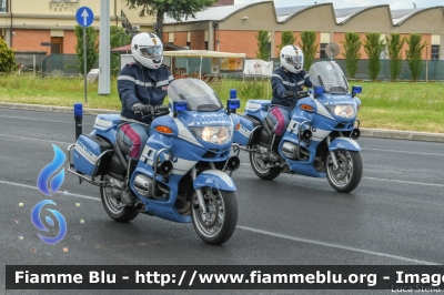 Bmw R850RT II serie
Polizia di Stato
Polizia Stradale
POLIZIA G1046
POLIZIA G1069
Parole chiave: Bmw R850RT_IIserie POLIZIAG1046 POLIZIAG1069 Giro_D_Italia_2021