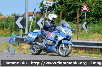 Bmw R850RT II serie
Polizia di Stato
Polizia Stradale
in scorta al Giro
Adriatica Ionica Race 2021
POLIZIA G1077
Moto 15
Parole chiave: Bmw R850RT_IIserie POLIZIAG1077 Adriatica_Ionica_Race_2021