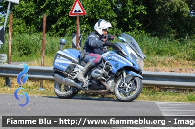 Bmw R1200RT II serie
Polizia di Stato
Polizia Stradale
in scorta al Giro
Adriatica Ionica Race 2021
POLIZIA G2414
Moto 0
Parole chiave: Bmw R1200RT_IIserie POLIZIAG2414 Adriatica_Ionica_Race_2021