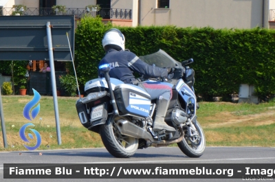 Bmw R1200RT II serie
Polizia di Stato
Polizia Stradale
in scorta al Giro
Adriatica Ionica Race 2021
POLIZIA G2414
Moto 0
Parole chiave: Bmw R1200RT_IIserie POLIZIAG2414 Adriatica_Ionica_Race_2021