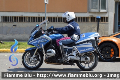 BMW R200RT II serie
Polizia di Stato
Polizia Stradale
POLIZIA G2416
Moto 25
In scorta al Giro d'Italia 2018
Parole chiave: BMW R200RT_IIserie POLIZIAG2416 Giro_D_Italia_2018