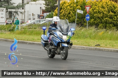 BMW R200RT II serie
Polizia di Stato
Polizia Stradale
Allestimento Elevox
POLIZIA G2670
in scorta al Giro d'Italia 2021
Moto "verde"
Parole chiave: BMW R200RT_IIserie POLIZIAG2670 Giro_D_I_Italia_2021