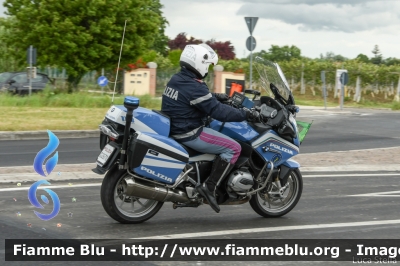 BMW R200RT II serie
Polizia di Stato
Polizia Stradale
Allestimento Elevox
POLIZIA G2670
in scorta al Giro d'Italia 2021
Moto "verde"
Parole chiave: BMW R200RT_IIserie POLIZIAG2670 Giro_D_I_Italia_2021