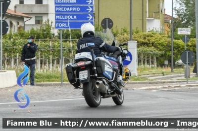 BMW R200RT II serie
Polizia di Stato
Polizia Stradale
Allestimento Elevox
POLIZIA G2670
in scorta al Giro d'Italia 2021
Moto "verde"
Parole chiave: BMW R200RT_IIserie POLIZIAG2670 Giro_D_I_Italia_2021