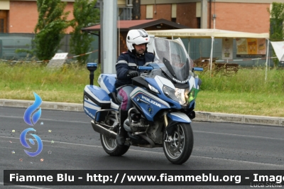 BMW R200RT II serie
Polizia di Stato
Polizia Stradale
Allestimento Elevox
POLIZIA G2670
in scorta al Giro d'Italia 2021
Moto "verde"
Parole chiave: BMW R200RT_IIserie POLIZIAG2670 Giro_D_I_Italia_2021