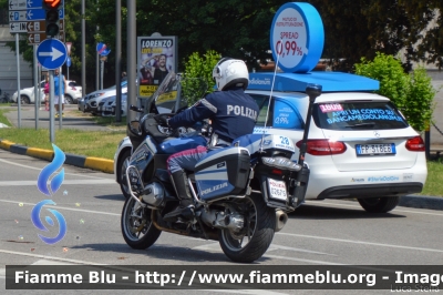 BMW R200RT II serie
Polizia di Stato
Polizia Stradale
POLIZIA G2675
Moto 28
In scorta al Giro d'Italia 2018
Parole chiave: BMW R200RT_IIserie POLIZIAG2685 Giro_D_Italia_2018