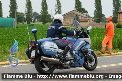 Yamaha FJR 1300 II serie
Polizia di Stato
Polizia Stradale
Allestimento Elevox
POLIZIA G3087
In scorta alla Mille Miglia 2023
Parole chiave: Yamaha FJR_1300_IIserie POLIZIAG3087  1000_Miglia_2023