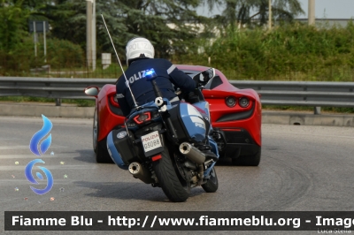 Yamaha FJR 1300 II serie
Polizia di Stato
Polizia Stradale
Allestimento Elevox
POLIZIA G3088
In scorta alla Mille Miglia 2022
Parole chiave: Yamaha FJR_1300_IIserie POLIZIAG3088 1000_Miglia_2022