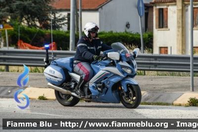 Yamaha FJR 1300 II serie
Polizia di Stato
Polizia Stradale
Allestimento Elevox
POLIZIA G3088
In scorta alla Mille Miglia 2022
Parole chiave: Yamaha FJR_1300_IIserie POLIZIAG3088 1000_Miglia_2022