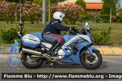 Yamaha FJR 1300 II serie
Polizia di Stato
Polizia Stradale
Allestimento Elevox
POLIZIA G3088
In scorta alla Mille Miglia 2022
Parole chiave: Yamaha FJR_1300_IIserie POLIZIAG3088 1000_Miglia_2022