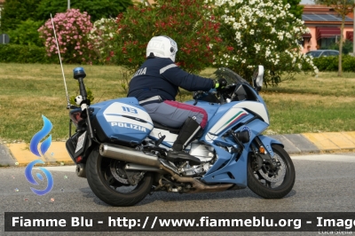 Yamaha FJR 1300 II serie
Polizia di Stato
Polizia Stradale
Allestimento Elevox
POLIZIA G3088
In scorta alla Mille Miglia 2022
Parole chiave: Yamaha FJR_1300_IIserie POLIZIAG3088 1000_Miglia_2022