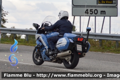 Yamaha FJR 1300 II serie
Polizia di Stato
Polizia Stradale
Allestimento Elevox
POLIZIA G3095
in scorta al Giro d'Italia 2020
Parole chiave: Yamaha FJR_1300_IIserie POLIZIAG3095 Giro_D_Italia_2020