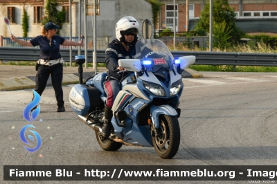 Yamaha FJR 1300 II serie
Polizia di Stato
Polizia Stradale
Allestimento Elevox
POLIZIA G3098
In scorta alla Mille Miglia 2022
Parole chiave: Yamaha FJR_1300_IIserie POLIZIAG3098 1000_Miglia_2022