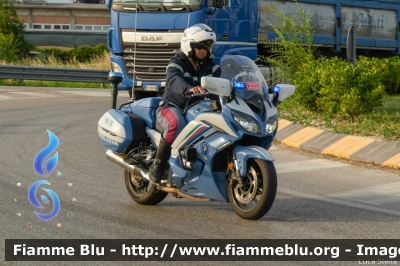 Yamaha FJR 1300 II serie
Polizia di Stato
Polizia Stradale
Allestimento Elevox
POLIZIA G3098
In scorta alla Mille Miglia 2022
Parole chiave: Yamaha FJR_1300_IIserie POLIZIAG3098 1000_Miglia_2022