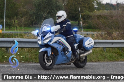 Yamaha FJR 1300 II serie
Polizia di Stato
Polizia Stradale
Allestimento Elevox
POLIZIA G3099
in scorta al Giro d'Italia 2020
Parole chiave: Yamaha FJR_1300_IIserie POLIZIAG3099 Giro_D_Italia_2020