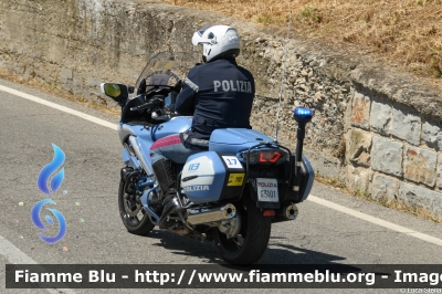 Yamaha FJR 1300 II serie
Polizia di Stato
Polizia Stradale
Allestimento Elevox
in scorta al Tour de France 2024
Moto 17
POLIZIA G3101
Parole chiave: Yamaha FJR_1300_IIserie Tour_DE_France_2024 POLIZIAG3101