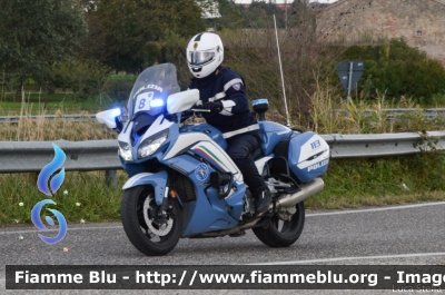 Yamaha FJR 1300 II serie
Polizia di Stato
Polizia Stradale
Allestimento Elevox
POLIZIA G3107
in scorta al Giro d'Italia 2020
Parole chiave: Yamaha FJR_1300_IIserie POLIZIAG3107 Giro_D_Italia_2020