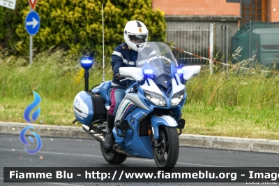 Yamaha FJR 1300 II serie
Polizia di Stato
Polizia Stradale
Allestimento Elevox
POLIZIA G3131
in scorta al Giro d'Italia 2021
Parole chiave: Yamaha FJR_1300_IIserie POLIZIAG3131 Giro_D_Italia_2021