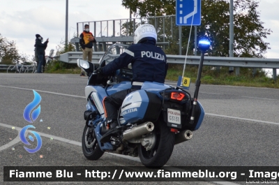 Yamaha FJR 1300 II serie
Polizia di Stato
Polizia Stradale
Allestimento Elevox
POLIZIA G3131
in scorta al Giro d'Italia 2020
Parole chiave: Yamaha FJR_1300_IIserie POLIZIAG3131 Giro_D_Italia_2020