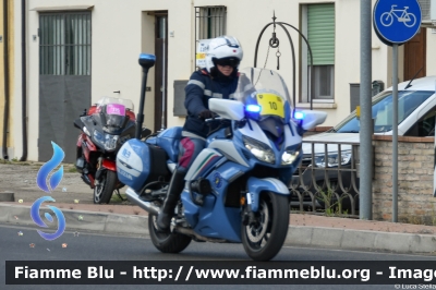 Yamaha FJR 1300 II serie
Polizia di Stato
Polizia Stradale
Allestimento Elevox
In scorta al
Giro della Romagna
Moto 10
POLIZIA G3131
Parole chiave: Yamaha FJR_1300_IIserie POLIZIAG3131