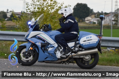 Yamaha FJR 1300 II serie
Polizia di Stato
Polizia Stradale
Allestimento Elevox
POLIZIA G3132
in scorta al Giro d'Italia 2020
Parole chiave: Yamaha FJR_1300_IIserie POLIZIAG3132 Giro_D_Italia_2020