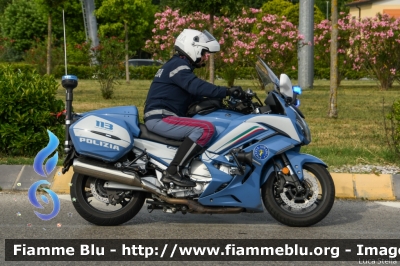 Yamaha FJR 1300 II serie
Polizia di Stato
Polizia Stradale
Allestimento Elevox
POLIZIA G3152
In scorta alla Mille Miglia 2022
Parole chiave: Yamaha FJR_1300_IIserie POLIZIAG3152 1000_Miglia_2022