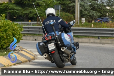 Yamaha FJR 1300 II serie
Polizia di Stato
Polizia Stradale
Allestimento Elevox
POLIZIA G3152
In scorta alla Mille Miglia 2022
Parole chiave: Yamaha FJR_1300_IIserie POLIZIAG3152 1000_Miglia_2022