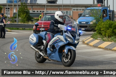 Yamaha FJR 1300 II serie
Polizia di Stato
Polizia Stradale
Allestimento Elevox
POLIZIA G3152
In scorta alla Mille Miglia 2022
Parole chiave: Yamaha FJR_1300_IIserie POLIZIAG3152 100_Miglia_2022