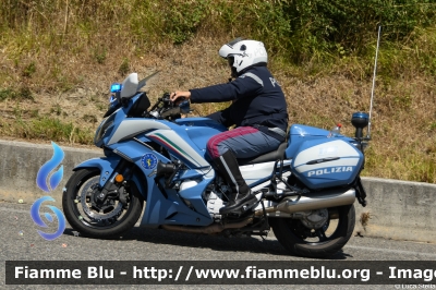 Yamaha FJR 1300 II serie
Polizia di Stato
Polizia Stradale
Allestimento Elevox
in scorta al Tour de France 2024
Moto 42
POLIZIA G3152
Parole chiave: Yamaha FJR_1300_IIserie POLIZIAG3152 Tour_DE_France_2024