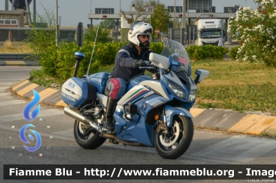 Yamaha FJR 1300 II serie
Polizia di Stato
Polizia Stradale
Allestimento Elevox
POLIZIA G3153
In scorta alla Mille Miglia 2022
Parole chiave: Yamaha FJR_1300_IIserie POLIZIAG3153 1000_Miglia_2022