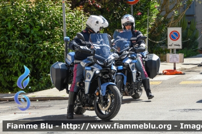 Bmw R850RT II serie
Polizia di Stato
Polizia Stradale
POLIZIA G0566
POLIZIA G1046
Parole chiave: Bmw R850RT_IIserie POLIZIAG0566 POLIZIAG1046 Giro_D_Italia_2024