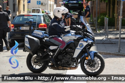 Yamaha Tracer 9
Polizia di Stato
Polizia Stradale
POLIZIA G3633
POLIZIA G3634
Parole chiave: Yamaha Tracer_9 Giro_D_Italia_2024 POLIZIAG3633 POLIZIAG3634