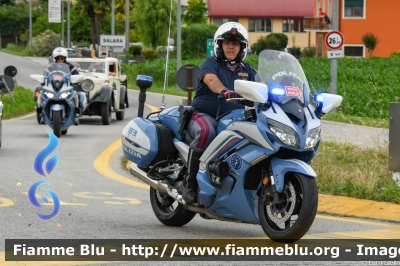 Yamaha FJR 1300 II serie
Polizia di Stato
Polizia Stradale
Allestimento Elevox
In scorta alla Mille Miglia 2023
Parole chiave: Yamaha FJR_1300_IIserie POLIZIAG3096  1000_Miglia_2023