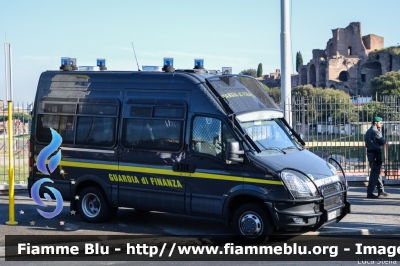 Iveco Daily V serie
Guardia di Finanza
Automezzo per Ordine Pubblico
Allestimento Sperotto
GdiF 377 BH
Parole chiave: Iveco Daily_Vserie GdiF377BH Festa_della_Repubblica_2015