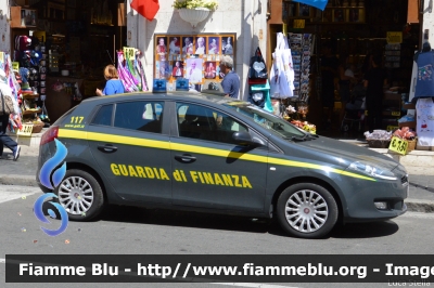 Fiat Nuova Bravo
Guardia di Finanza
GdiF 034 BF
Parole chiave: Fiat Nuova_Bravo GdiF034BF Festa_della_Repubblica_2015