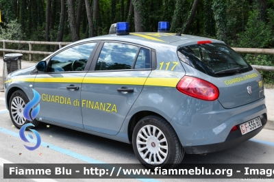 Fiat Nuova Bravo
Guardia di Finanza
Reparto Operativo Aereonavale
GdiF 336 BD
Parole chiave: Fiat Nuova_Bravo GDIF336BF Air_Show_2018 Valore_Tricolore_2018