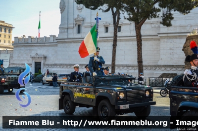 Land Rover Defender 90
Guardia di Finanza
Nella nuova livrea del corpo
GdiF 575 AV
Parole chiave: Land-Rover Defender_90 GdiF575AV Festa_della_Repubblica_2015