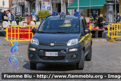 Fiat Nuova Panda 4x4 II serie
Guardia di Finanza
GdiF 952 BN
Parole chiave: Fiat Nuova_Panda_4x4_IIserie GdiF952BN