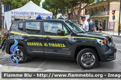 Jeep Renegade
Guardia di Finanza
GdiF 990 BL
Parole chiave: Jeep Renegade GDIF990BL Air_Show_2018 Valore_Tricolore_2018