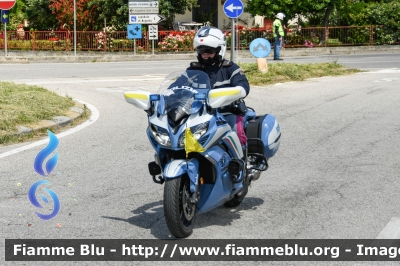 Yamaha FJR 1300 II serie
Polizia di Stato
Polizia Stradale
Allestimento Elevox
in scorta al Giro d'Italia 2024
Moto Gialla
Parole chiave: Yamaha FJR_1300_IIserie Giro_D_Italia_2024