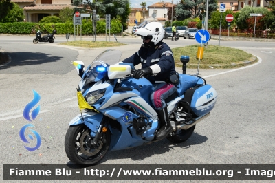 Yamaha FJR 1300 II serie
Polizia di Stato
Polizia Stradale
Allestimento Elevox
in scorta al Giro d'Italia 2024
Moto Gialla
Parole chiave: Yamaha FJR_1300_IIserie Giro_D_Italia_2024