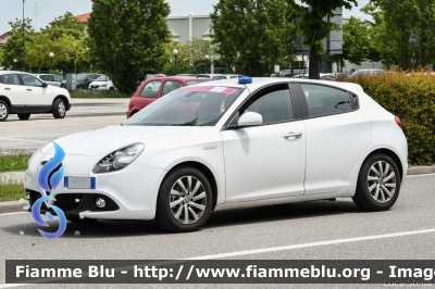 Alfa Romeo Nuova Giulietta restyle
Polizia di Stato
Polizia Stradale
in scorta al Giro d'Italia 2019
Parole chiave: Alfa-Romeo Nuova_Giulietta_restyle Giro_D_Italia_2019