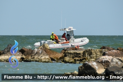 Gommone
 Vigili del Fuoco
Comando Provinciale di Ferrara
Distaccamento Permanente di Comacchio
Parole chiave: Gommone