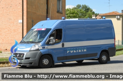 Fiat Ducato X250
Polizia di Stato
Polizia Stradale
Officina Mobile
in scorta al Giro d'Italia 2024
Automezzo 7
POLIZIA H3293
Parole chiave: Fiat Ducato_X250  POLIZIAH3293 Giro_D_Italia_2024