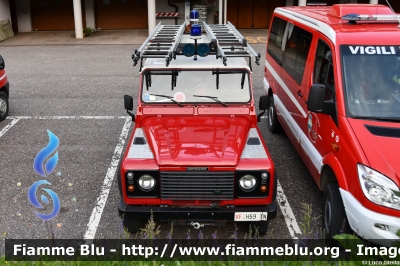 Land Rover Defender 90
Vigili del Fuoco
Unione distrettuale di Fassa
Corpo Volontario di Campitello di Fassa (TN)
VF H59 TN
Parole chiave: Land-Rover Defender_90 VFh59TN