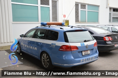 Volkswagen Passat Variant VII serie
Polizia di Stato
Polizia Stradale
In servizio sull'Autostrada A21 Brescia - Piacenza
Allestimento Bertazzoni
POLIZIA H6548
Parole chiave: Volkswagen Passat_Variant_VIIserie POLIZIAH6548 Reas_2014