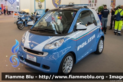 Smart Fortwo II serie
Polizia di Stato
esemplare unico in dotazione alla
 Questura di Brescia
POLIZIA H8371
In esposizione al Reas 2016
Parole chiave: Smart Fortwo_IIserie POLIZIAH8371 REAS_2016