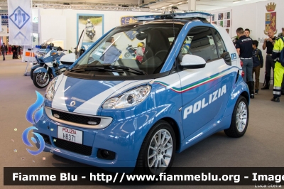 Smart Fortwo II serie
Polizia di Stato
esemplare unico in dotazione alla
 Questura di Brescia
POLIZIA H8371
In esposizione al Reas 2016
Parole chiave: Smart Fortwo_IIserie POLIZIAH8371 REAS_2016