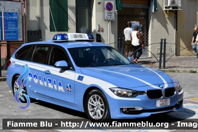 Bmw 320 F31 Touring
Polizia di Stato
Polizia Stradale in servizio sulla rete autostradale di Autostrade per l'Italia
Autovettura allestita Marazzi
Decorazione Grafica Artlantis
POLIZIA H8930
Parole chiave: Bmw 320_F31_Touring POLIZIAH8930 Festa_della_Repubblica_2018